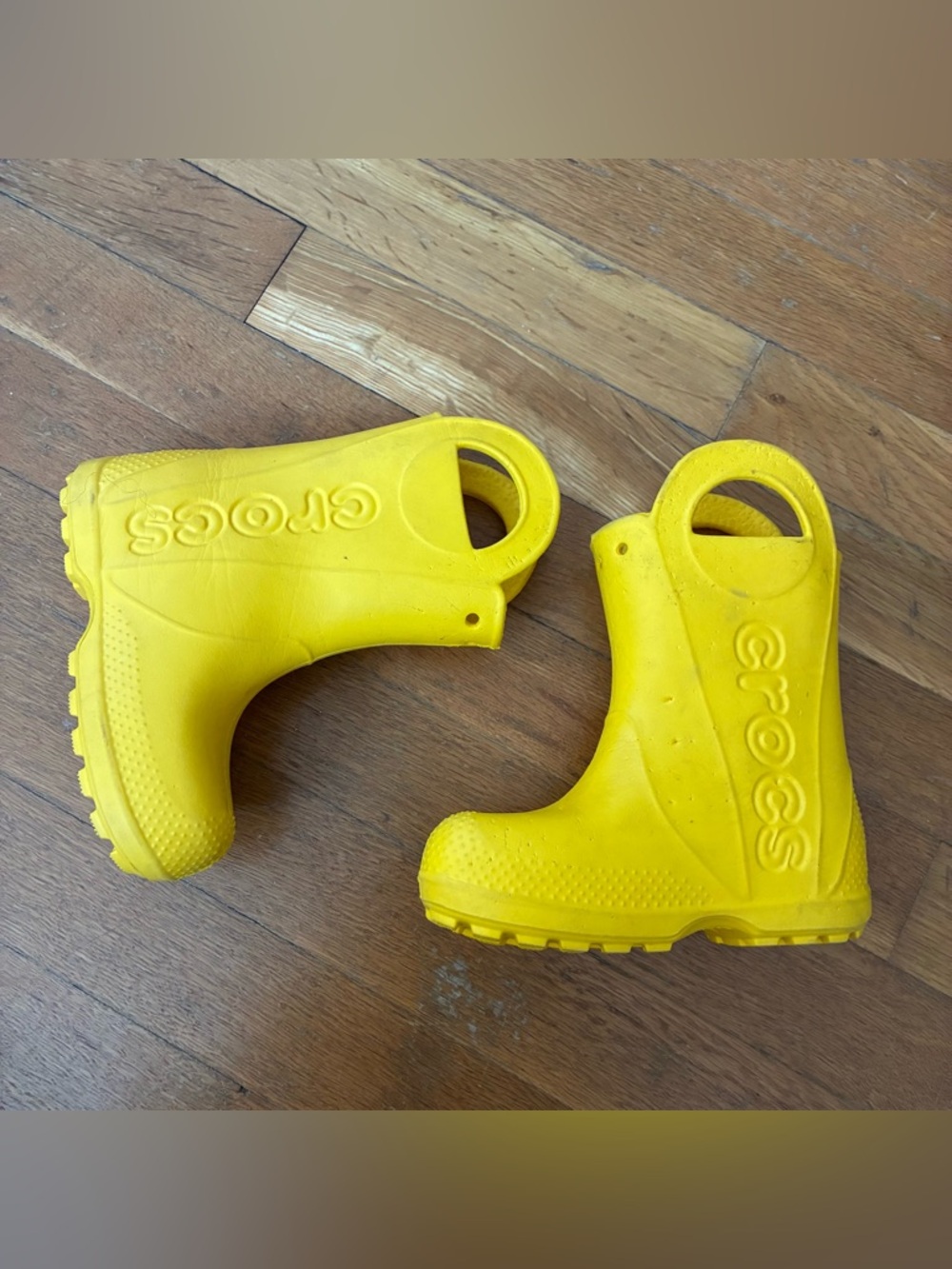Yellow Crocs Rainboots - Picture 5 of 9